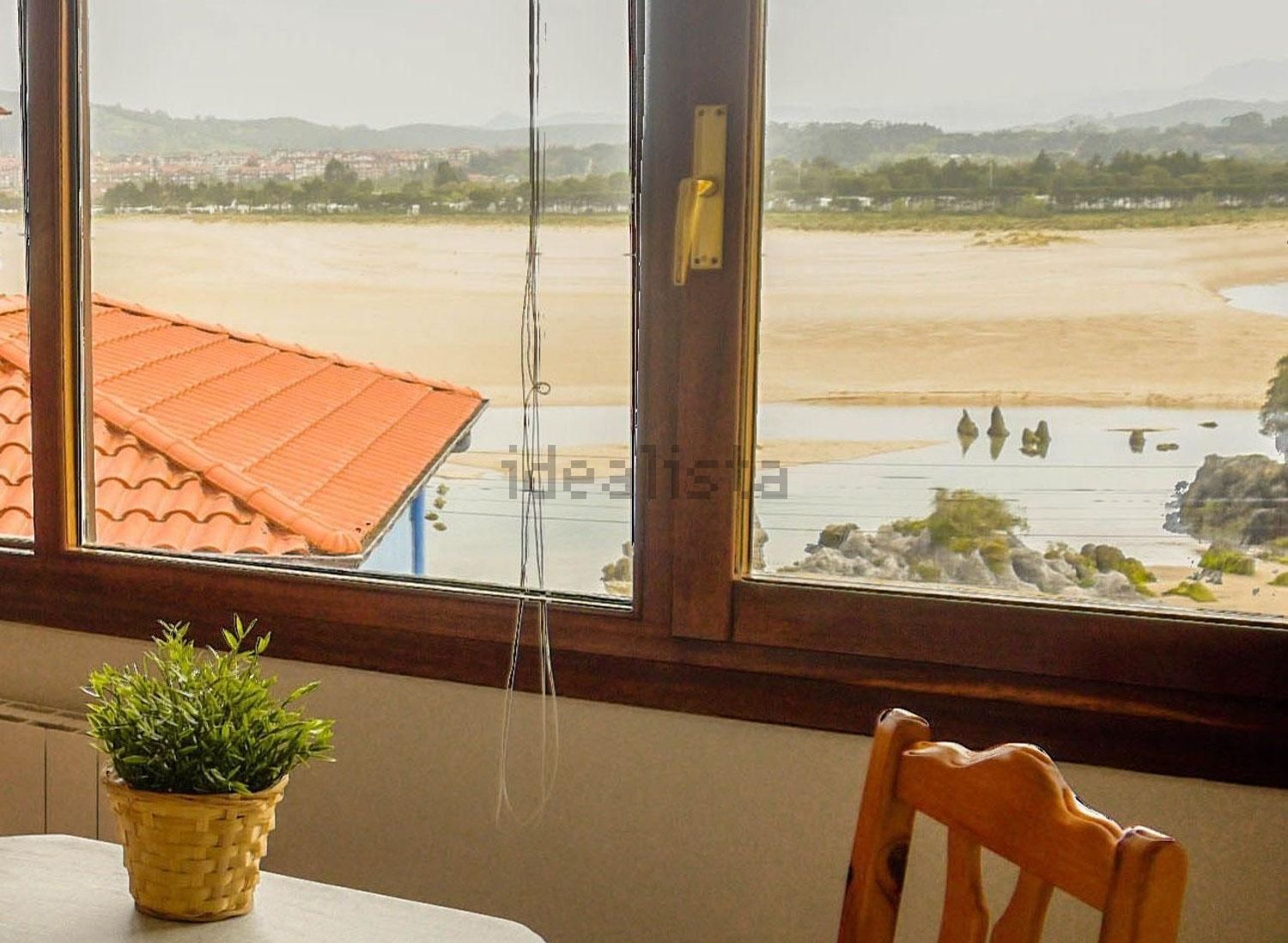 Apartamento em primeira linha de praia em Isla