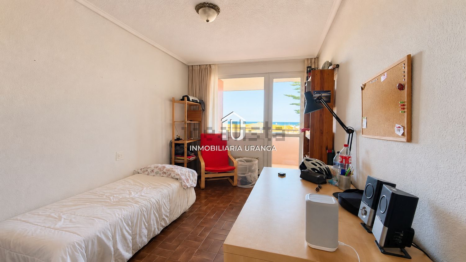Apartamento em primeira linha de praia em Laredo — Quarto