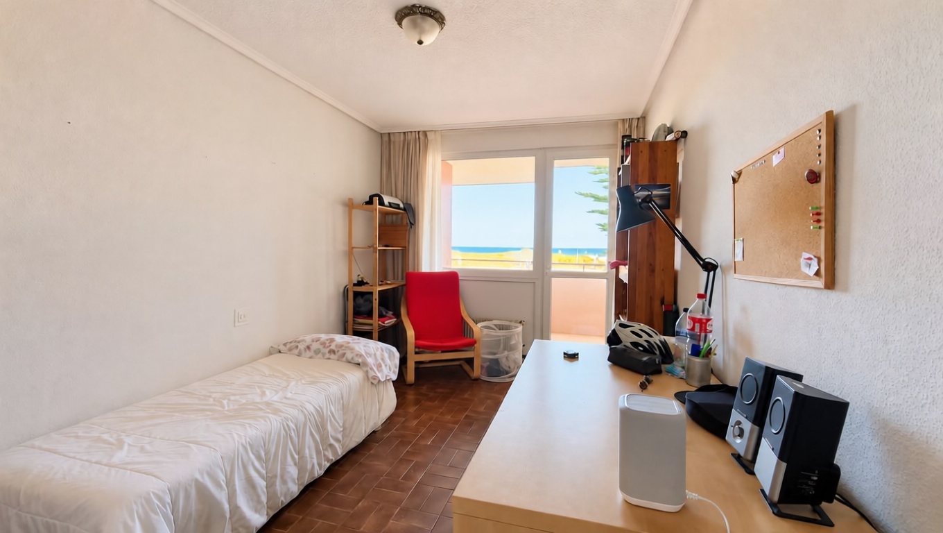 Beachfront flat in Laredo — Bedroom