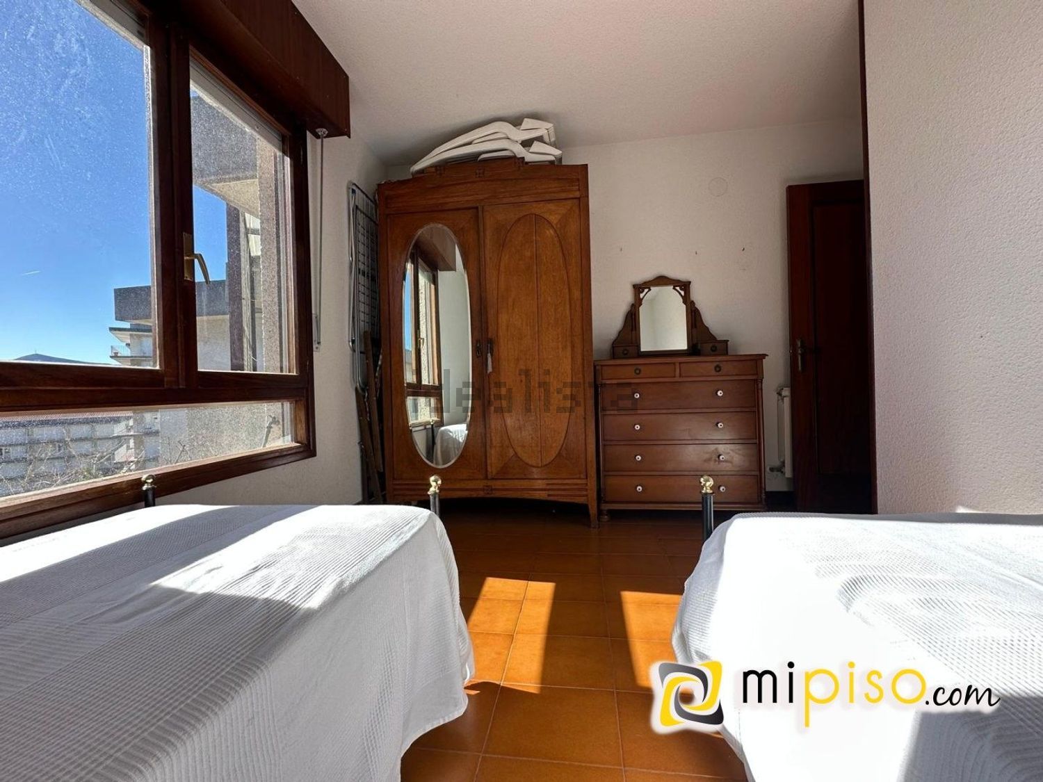 Apartamento em primeira linha de praia em Laredo — Quarto