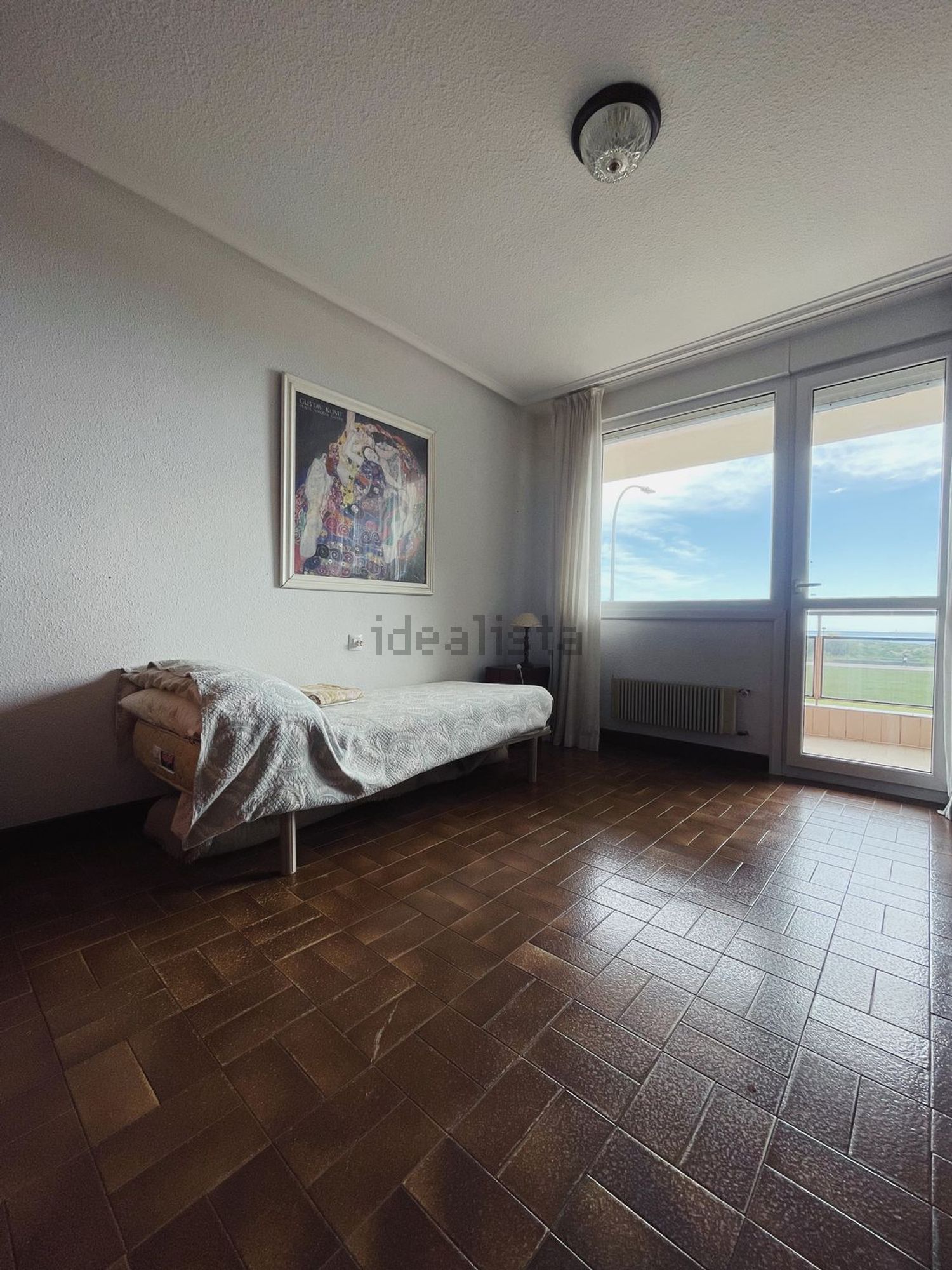 Apartamento em primeira linha de praia em Laredo — Quarto
