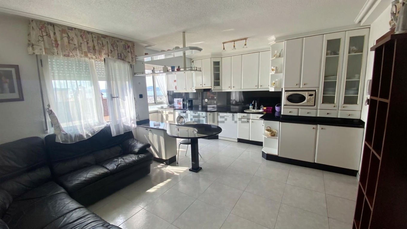 Beachfront flat in Laredo — Kitchen