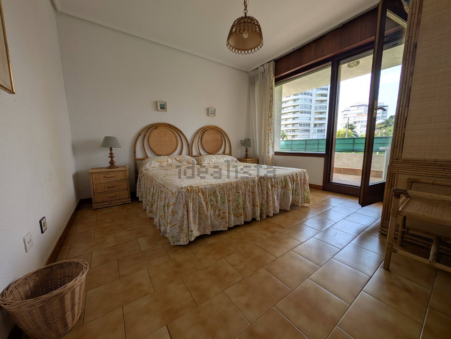 Apartamento em primeira linha de praia em Laredo — Quarto