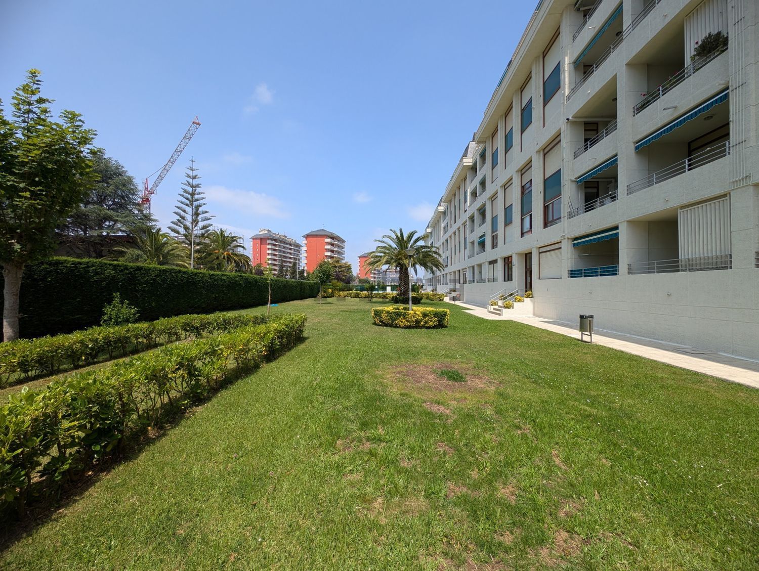 Apartamento em primeira linha de praia em Laredo