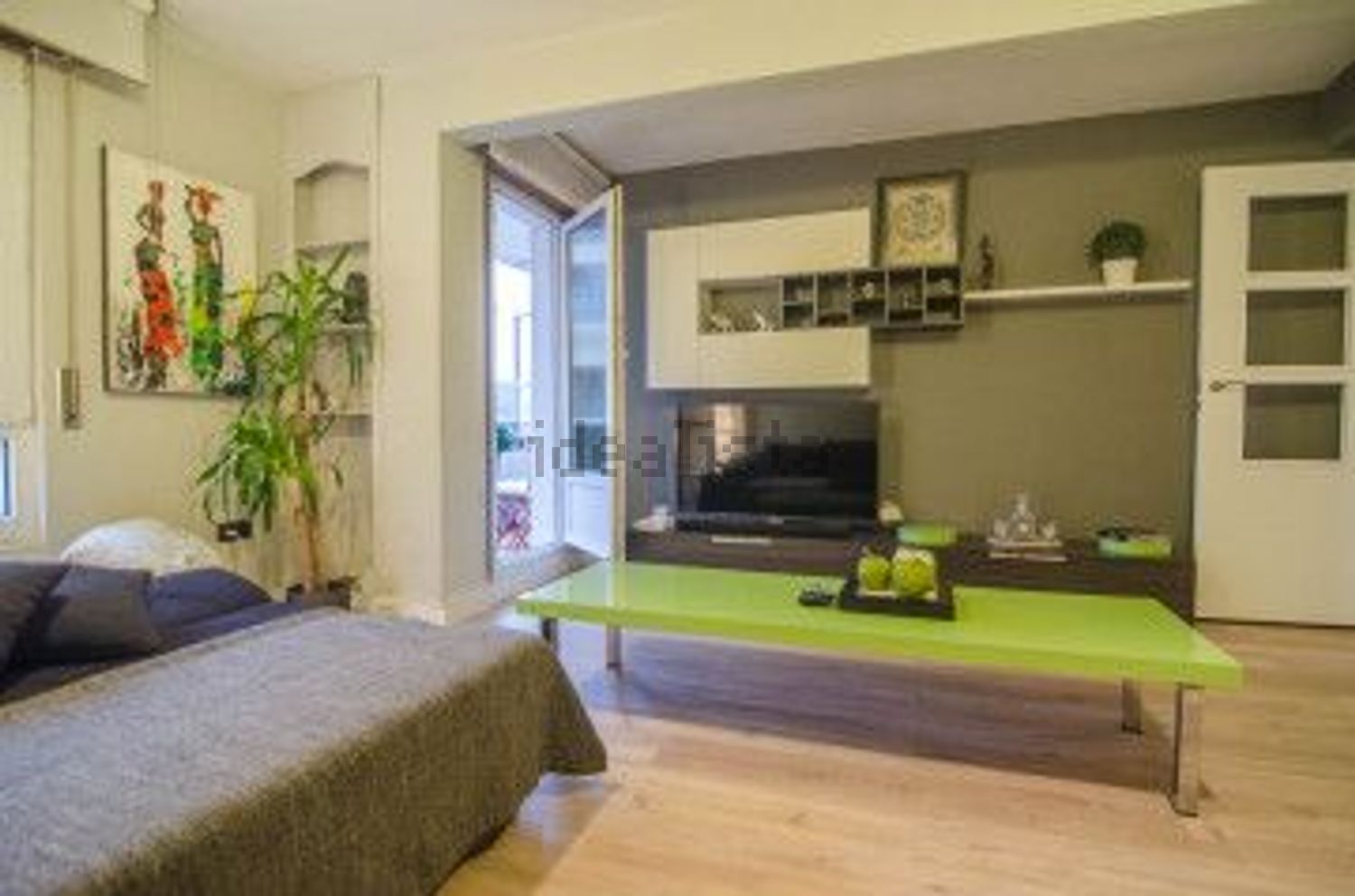 Apartamento em primeira linha de praia em Laredo — Sala