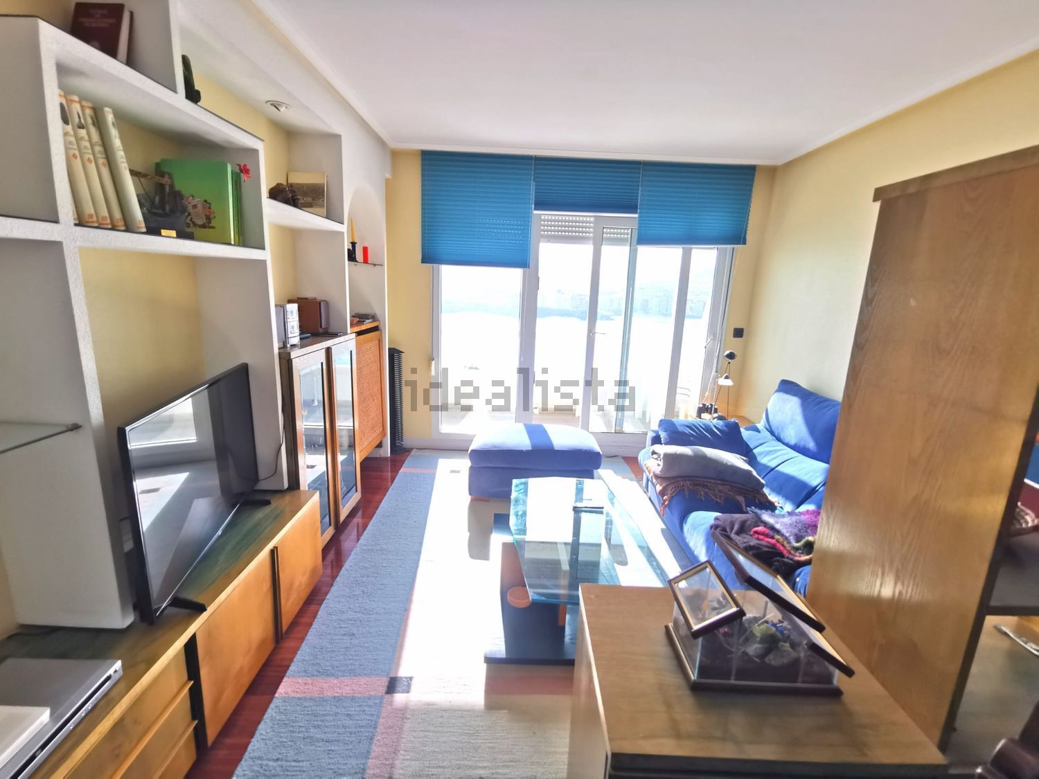 Apartamento em primeira linha de praia em Castro Urdiales — Sala