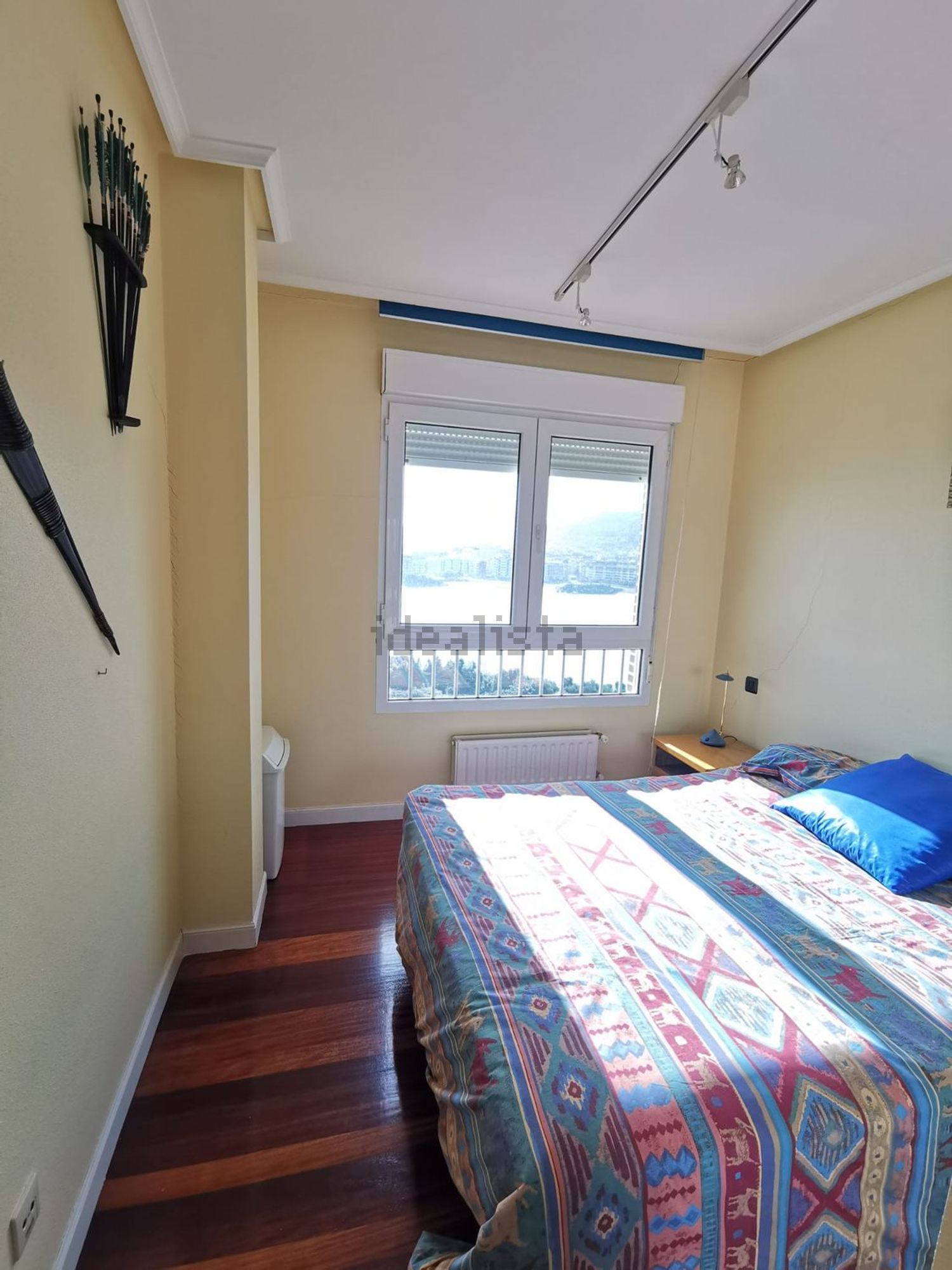 Apartamento em primeira linha de praia em Castro Urdiales — Quarto