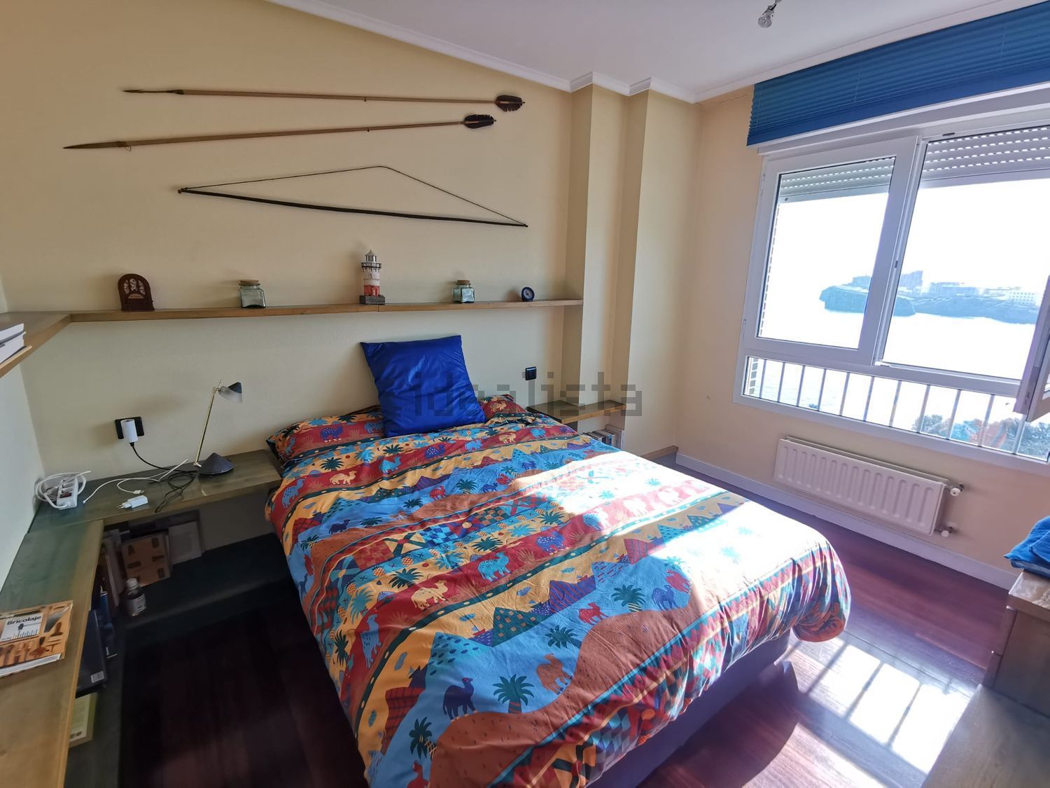 Apartamento em primeira linha de praia em Castro Urdiales — Quarto