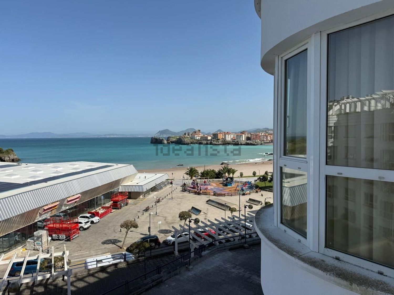 Apartamento em primeira linha de praia em Castro Urdiales — Vista mar