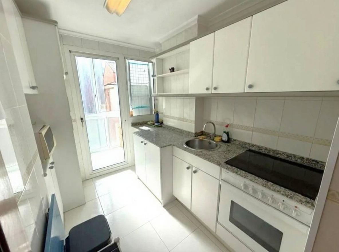 Apartamento em primeira linha de praia em Castro Urdiales — Cozinha