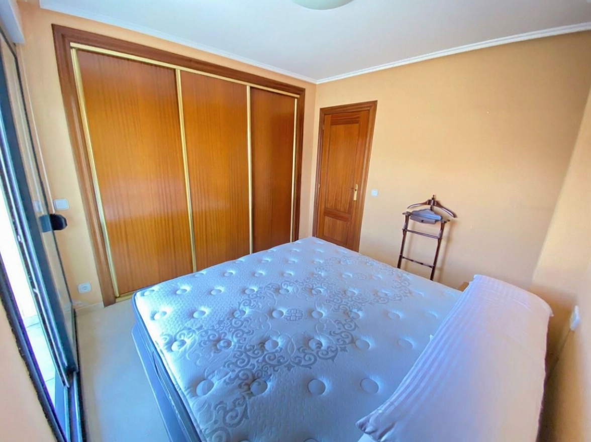 Ático en primera línea de mar en Castro Urdiales — Dormitorio