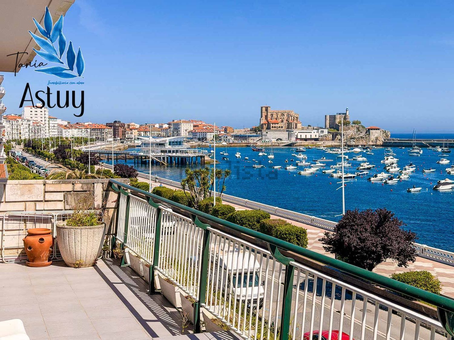 Ático em primeira linha de mar em Castro Urdiales