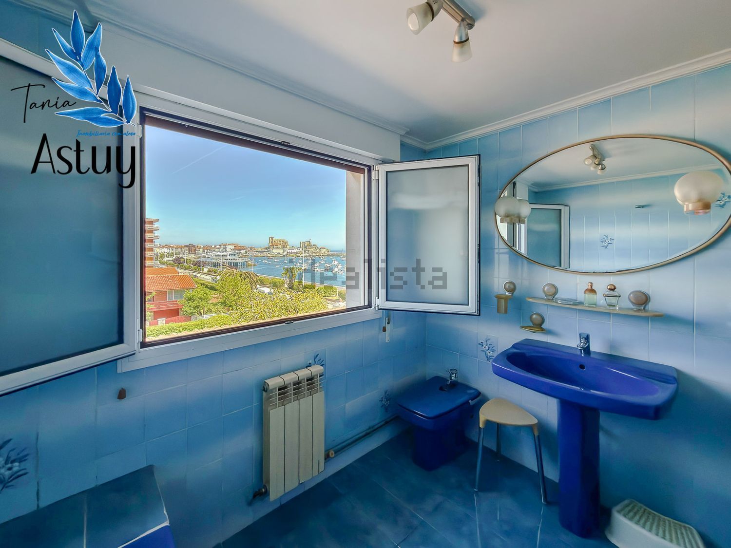 Ático em primeira linha de mar em Castro Urdiales — Quarto