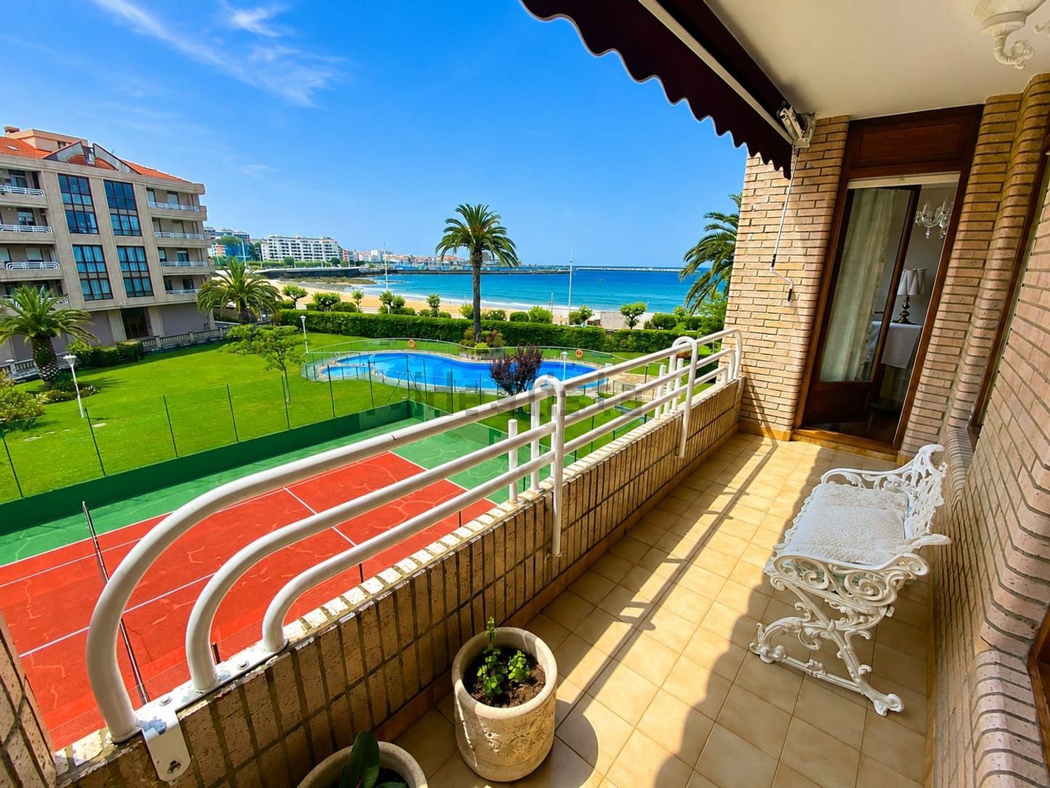 Apartamento em primeira linha de praia em Castro Urdiales