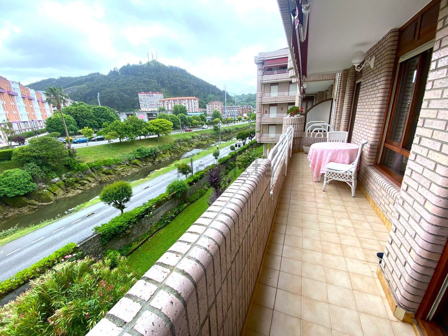 Apartamento em primeira linha de praia em Castro Urdiales — Quarto