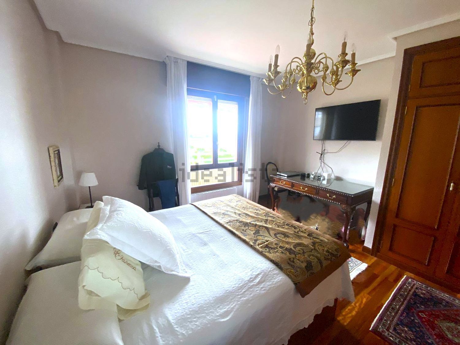 Apartamento em primeira linha de praia em Castro Urdiales — Quarto