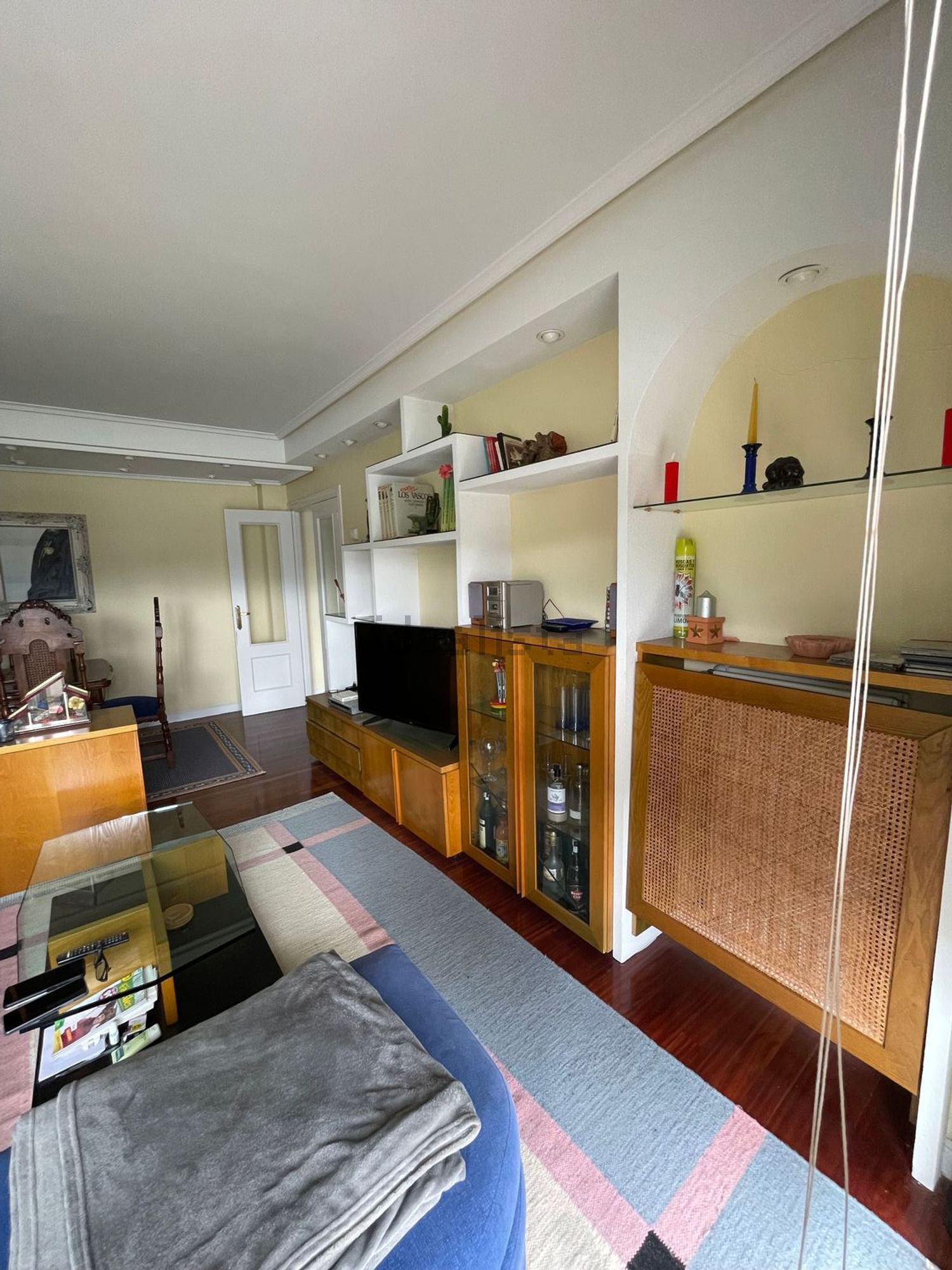 Apartamento em primeira linha de praia em Castro Urdiales — Sala