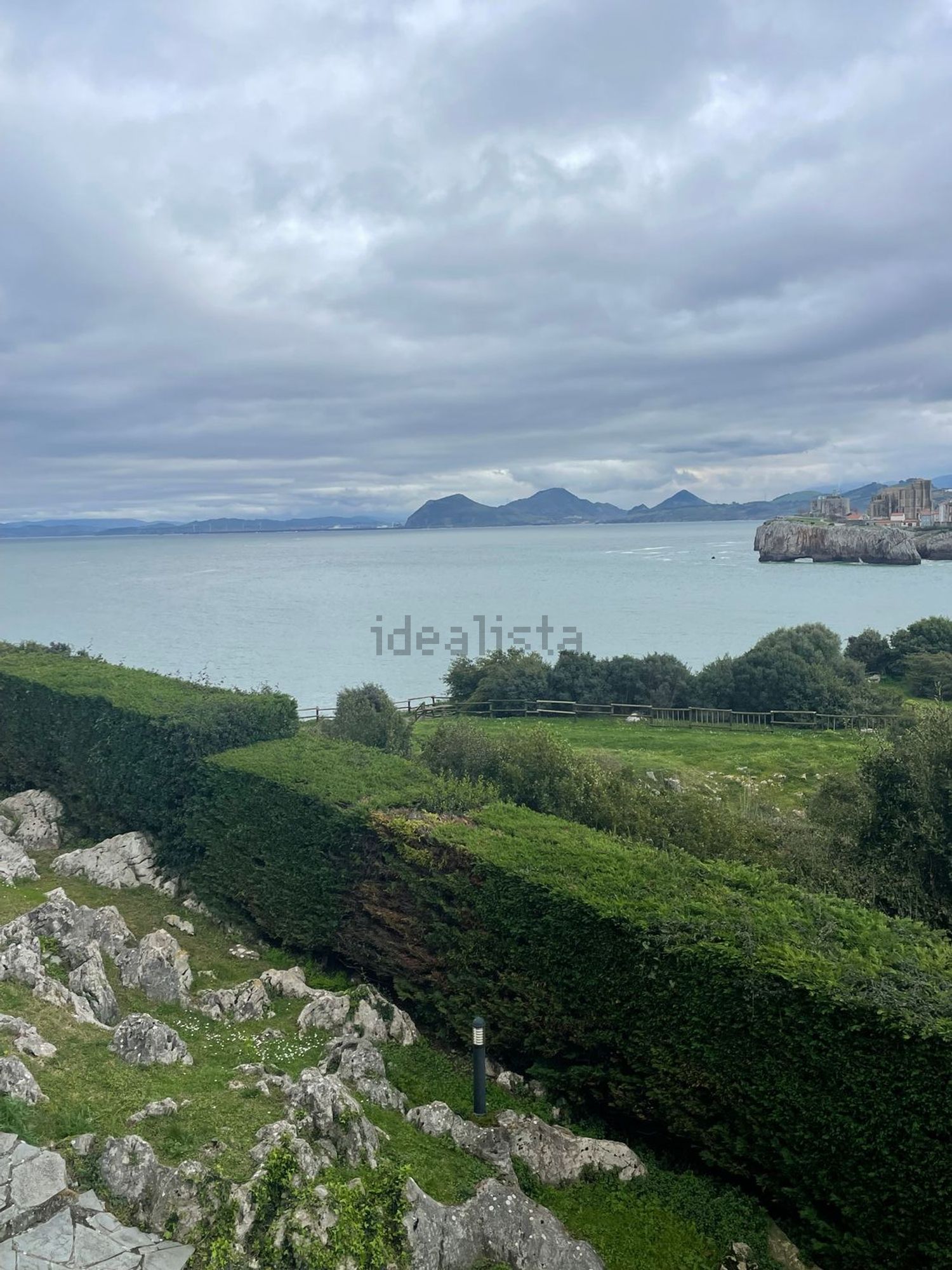 Apartamento em primeira linha de praia em Castro Urdiales — Vista mar
