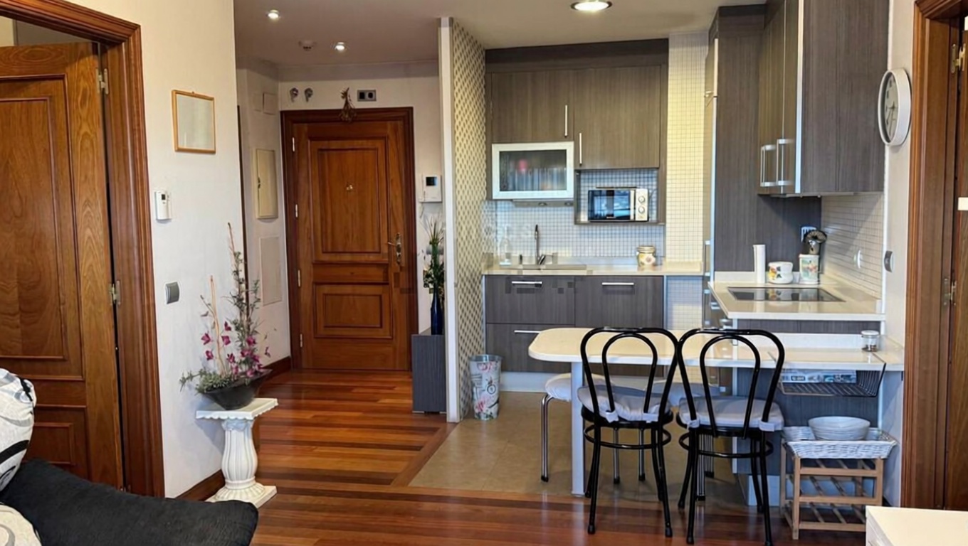 Beachfront flat in Santurtzi — Kitchen