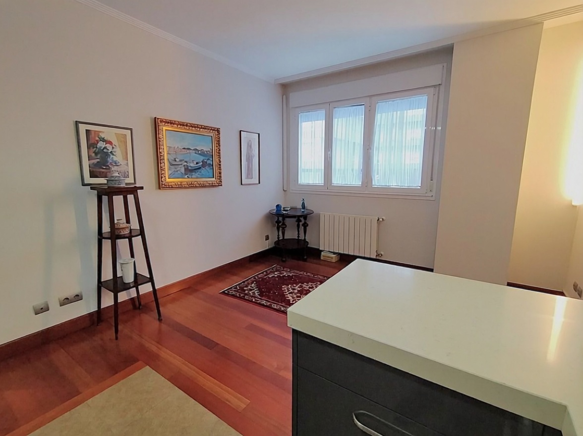 Beachfront flat in Santurtzi — Living room