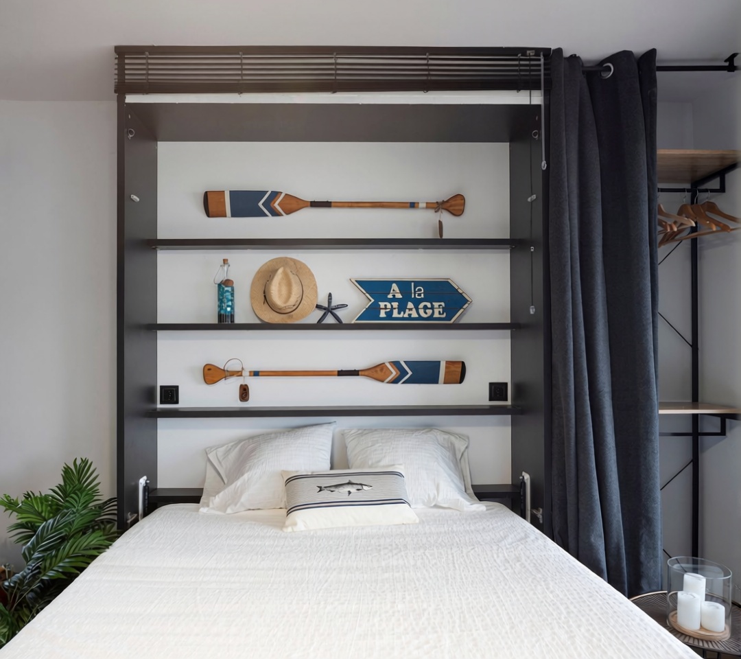 Seafront attic in Santurtzi — Bedroom