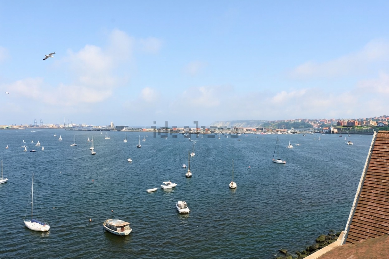 Beachfront duplex in Getxo — Sea view