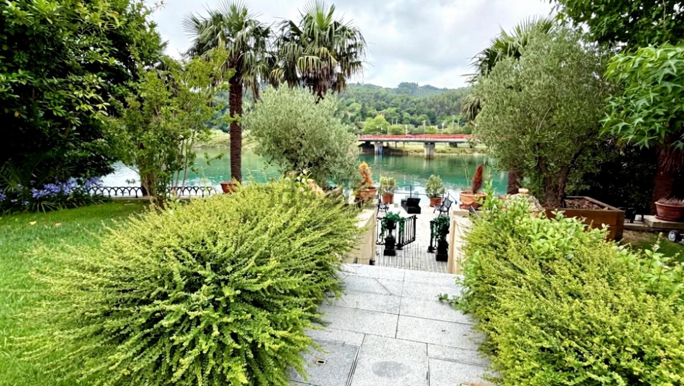 Chalet with direct beach access in Plentzia — Sea view