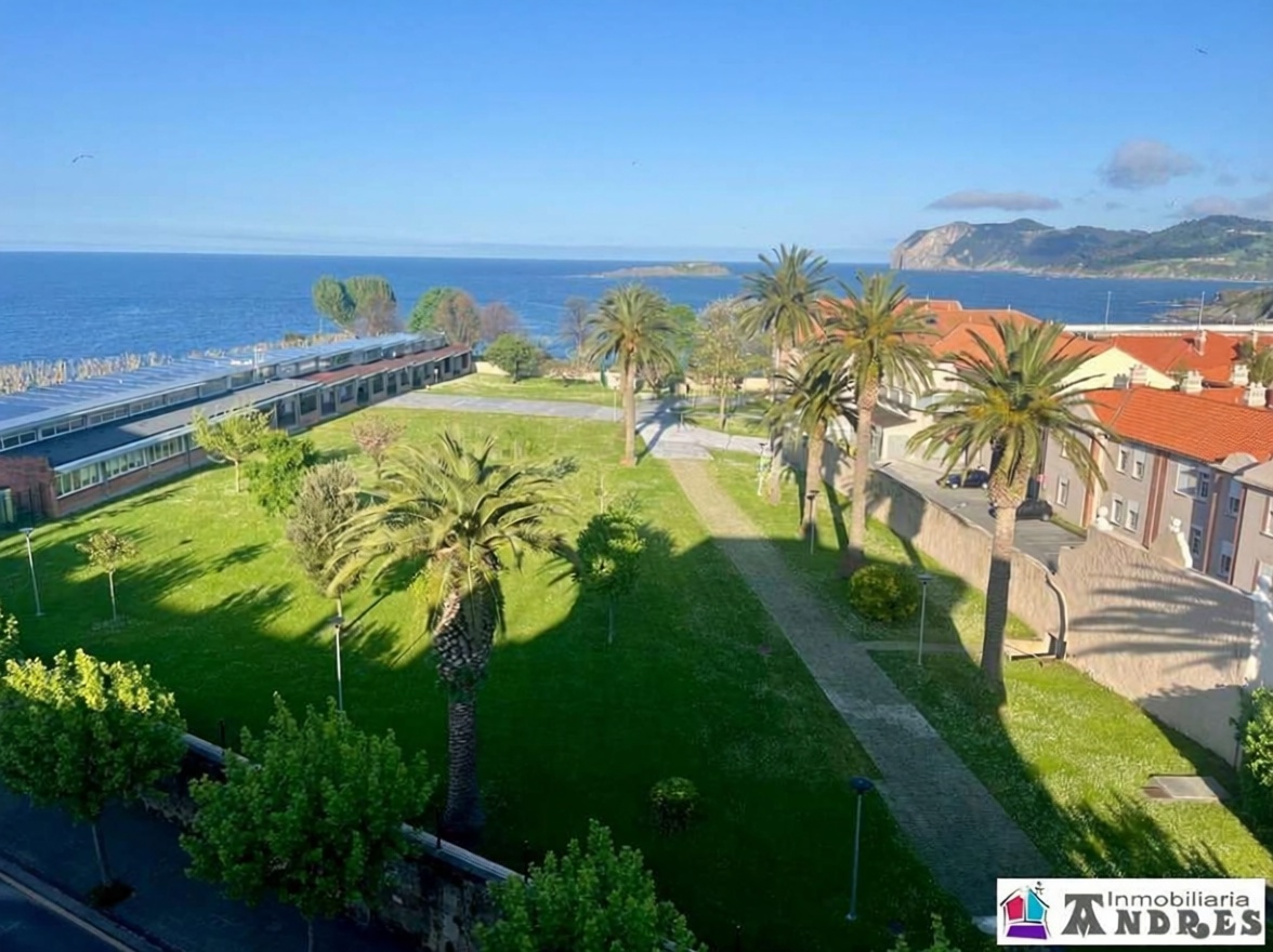 Beachfront duplex in Busturialdea, Vizcaya