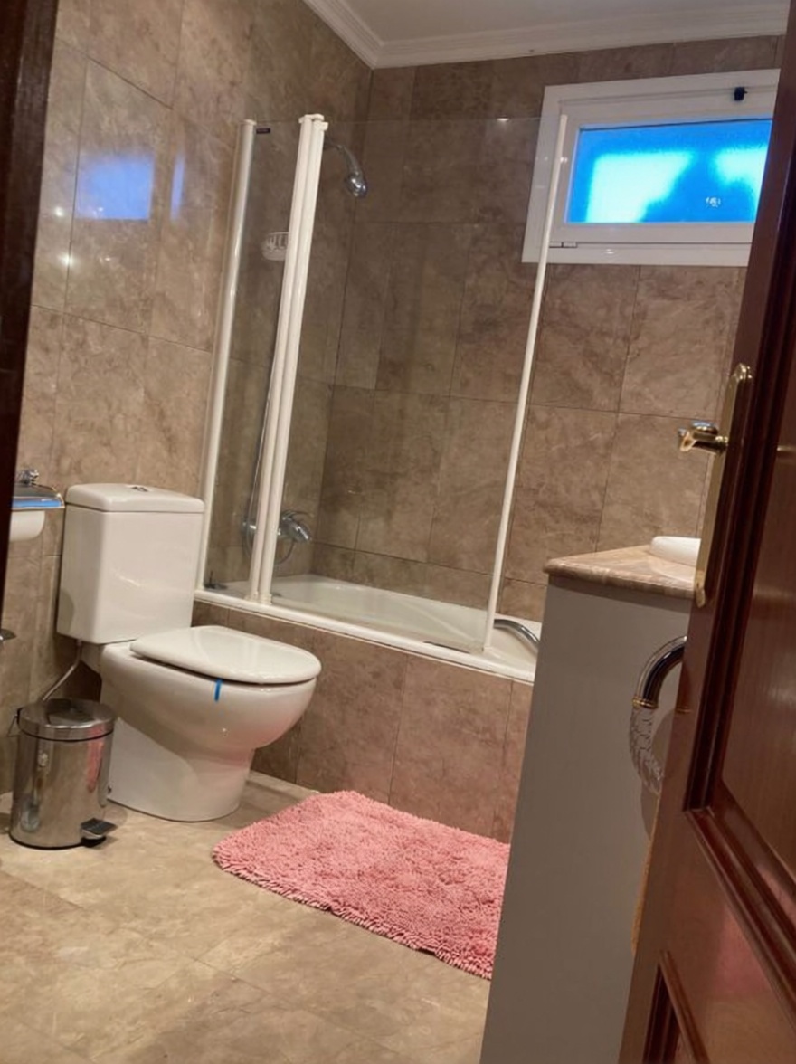 Beachfront flat in Mundaka — Bathroom