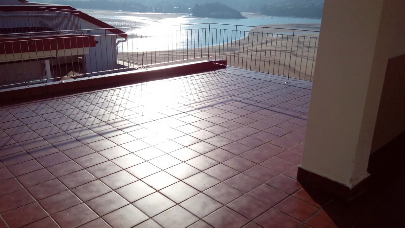 Beachfront flat in Busturialdea, Vizcaya