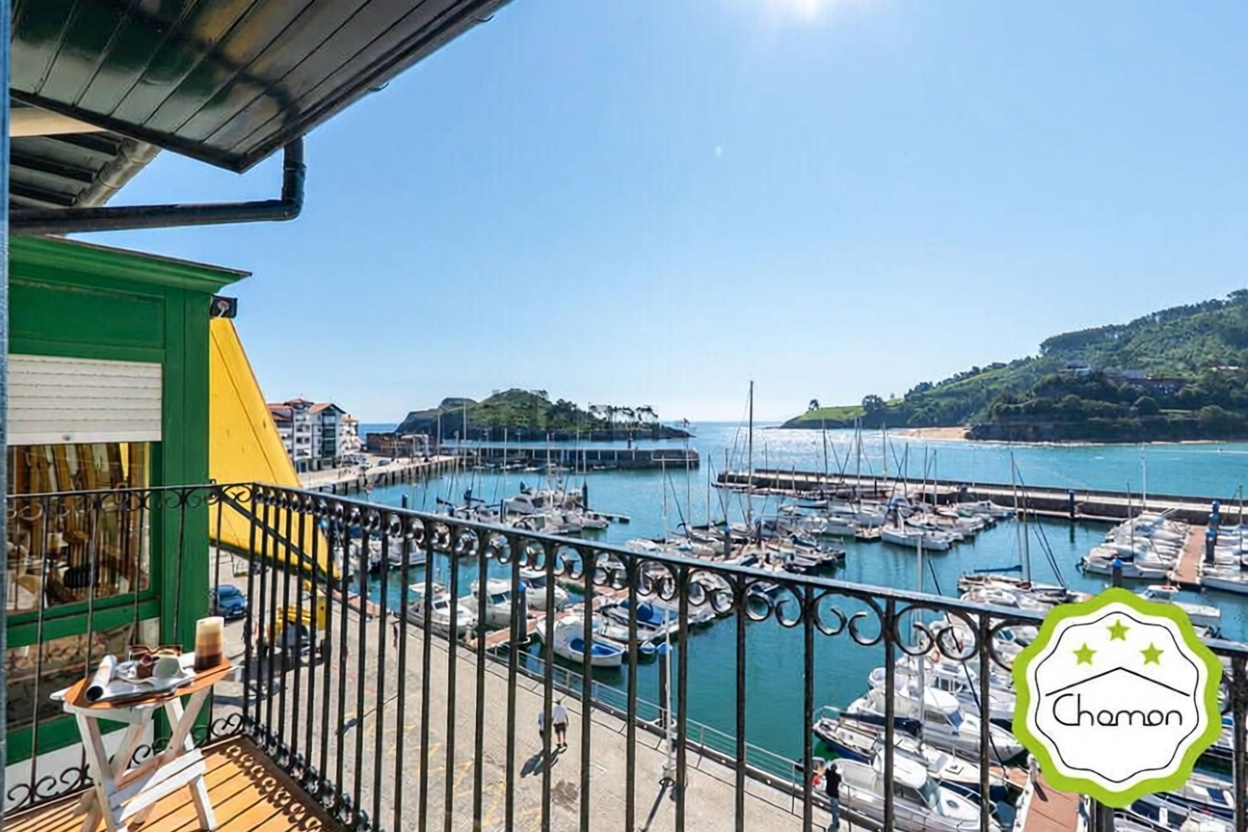 Beachfront flat in Lea-Artibai, Vizcaya — Sea terrace