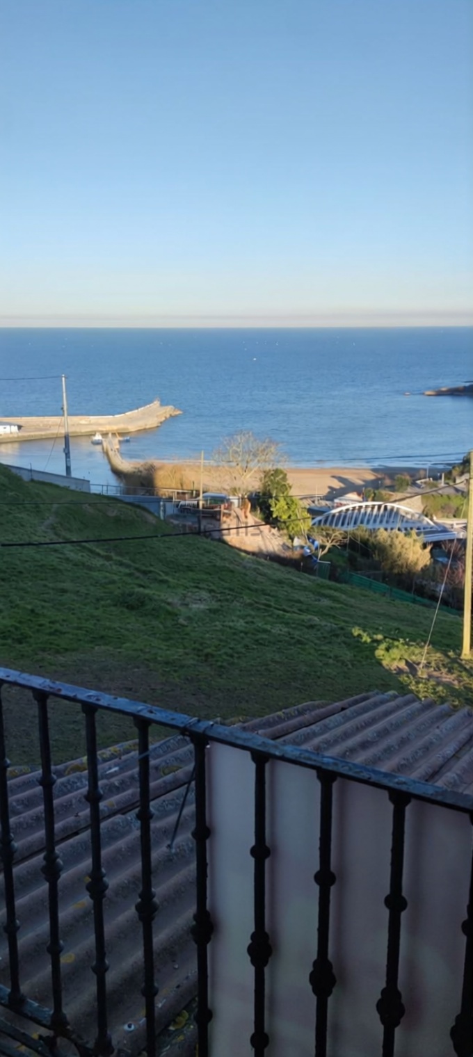 Beachfront flat in Ondarroa