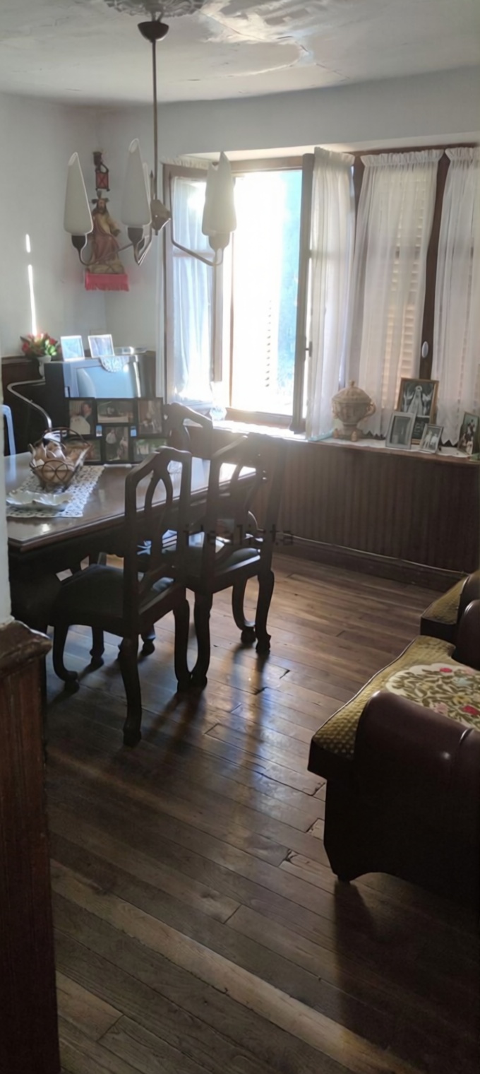 Beachfront flat in Ondarroa — Dining room