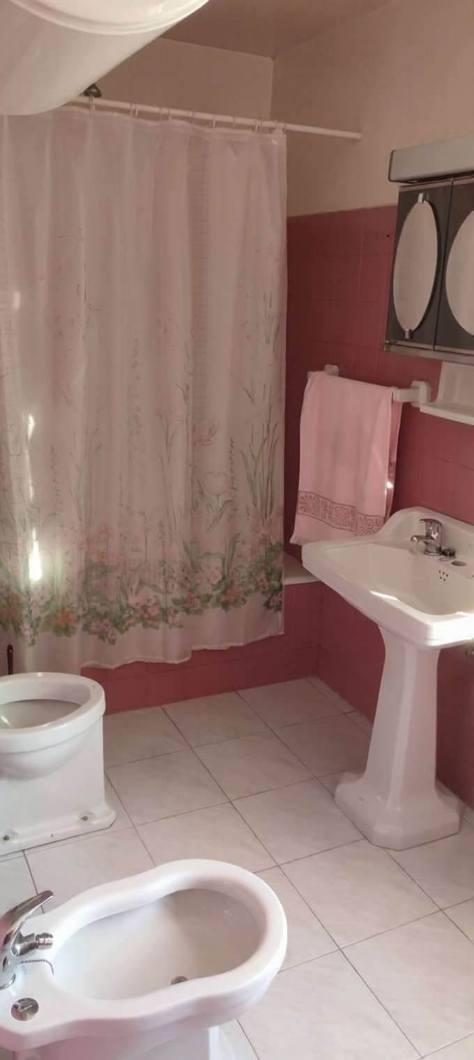 Beachfront flat in Ondarroa — Bathroom