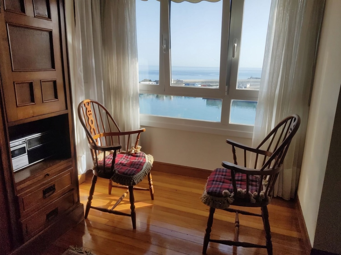 Beachfront flat in Ondarroa
