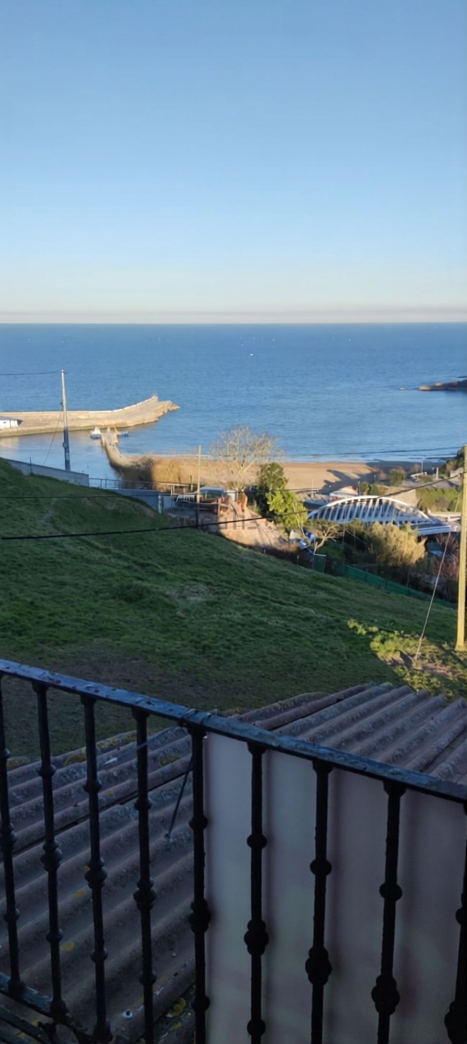 Beachfront flat in Ondarroa