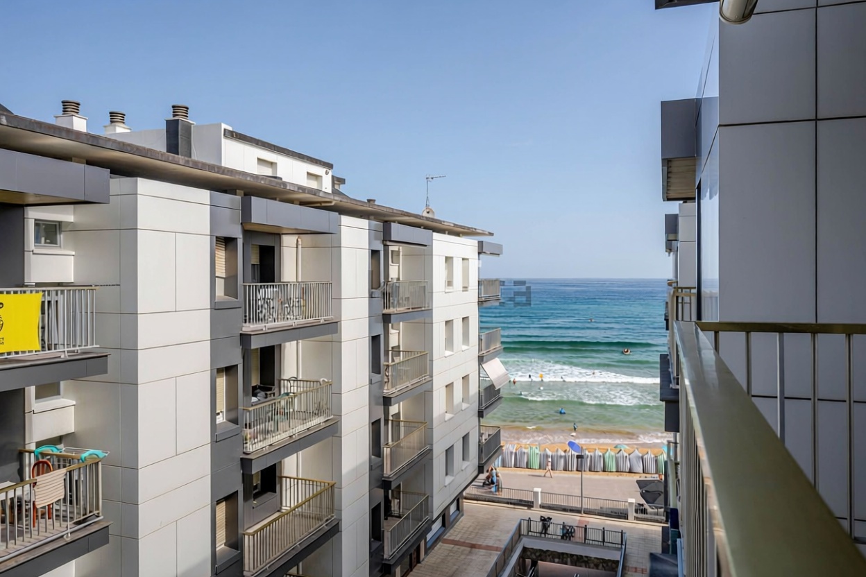 Beachfront flat in Zarautz