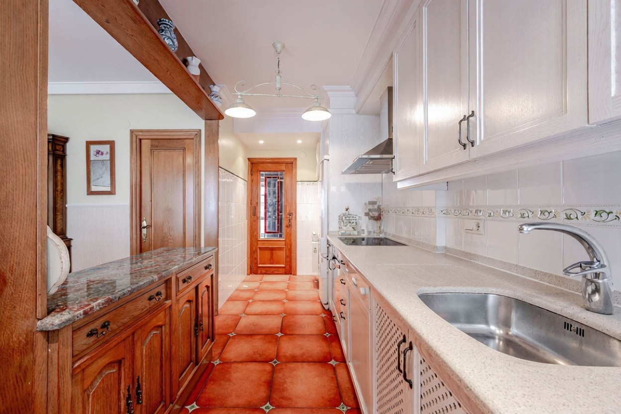 Appartement en première ligne de plage à Zarautz — Cuisine