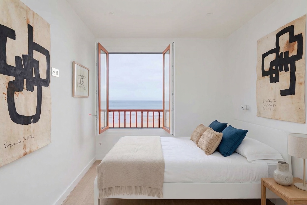 Piso en primera línea de playa en Zarautz — Dormitorio