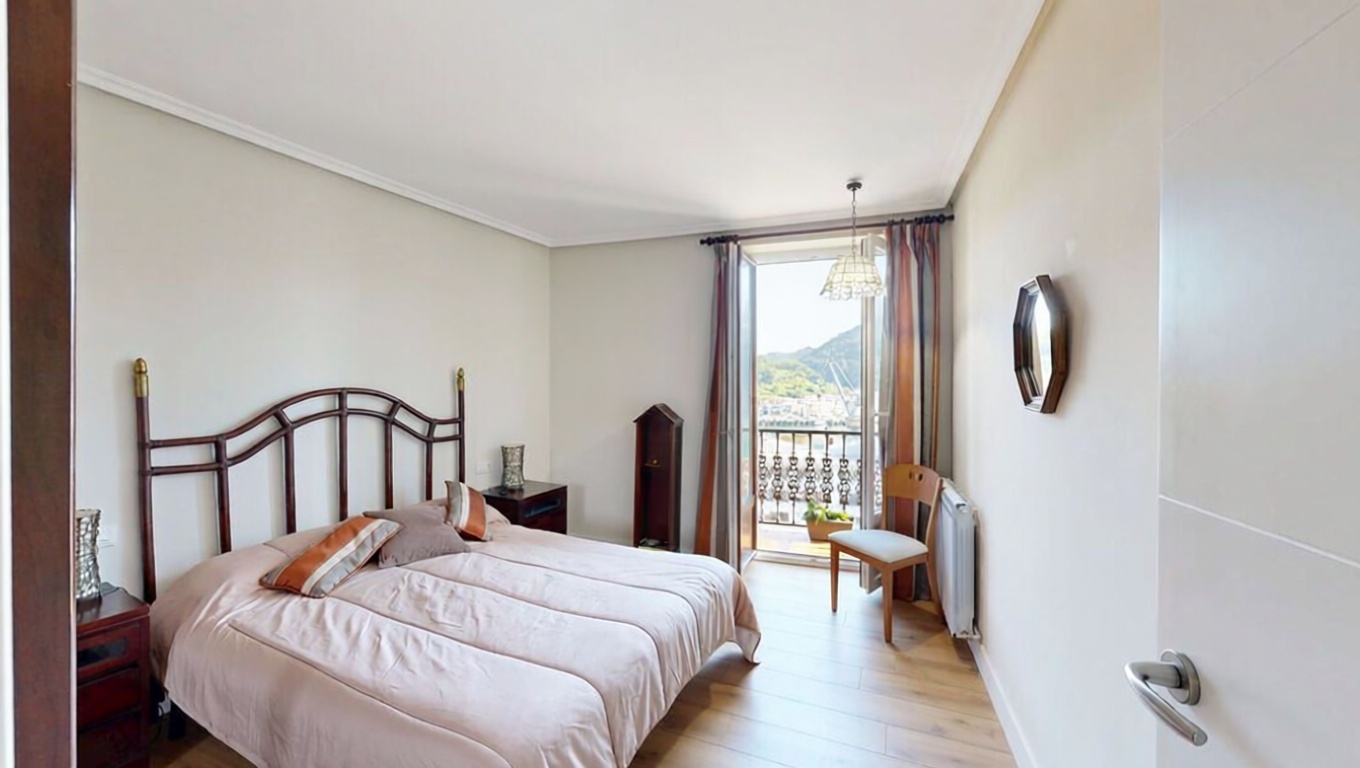 Beachfront flat in Altea — Bedroom