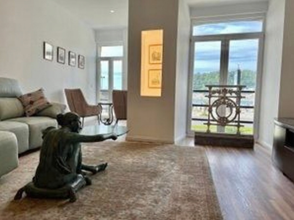 Wohnung in erste Strandlinie in Donostia-San Sebastián — Wohnzimmer
