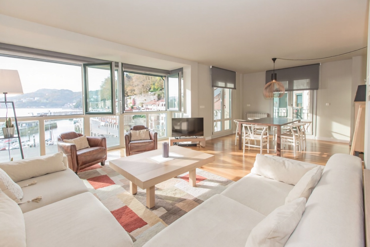 Wohnung in erste Strandlinie in Donostia-San Sebastián — Wohnzimmer