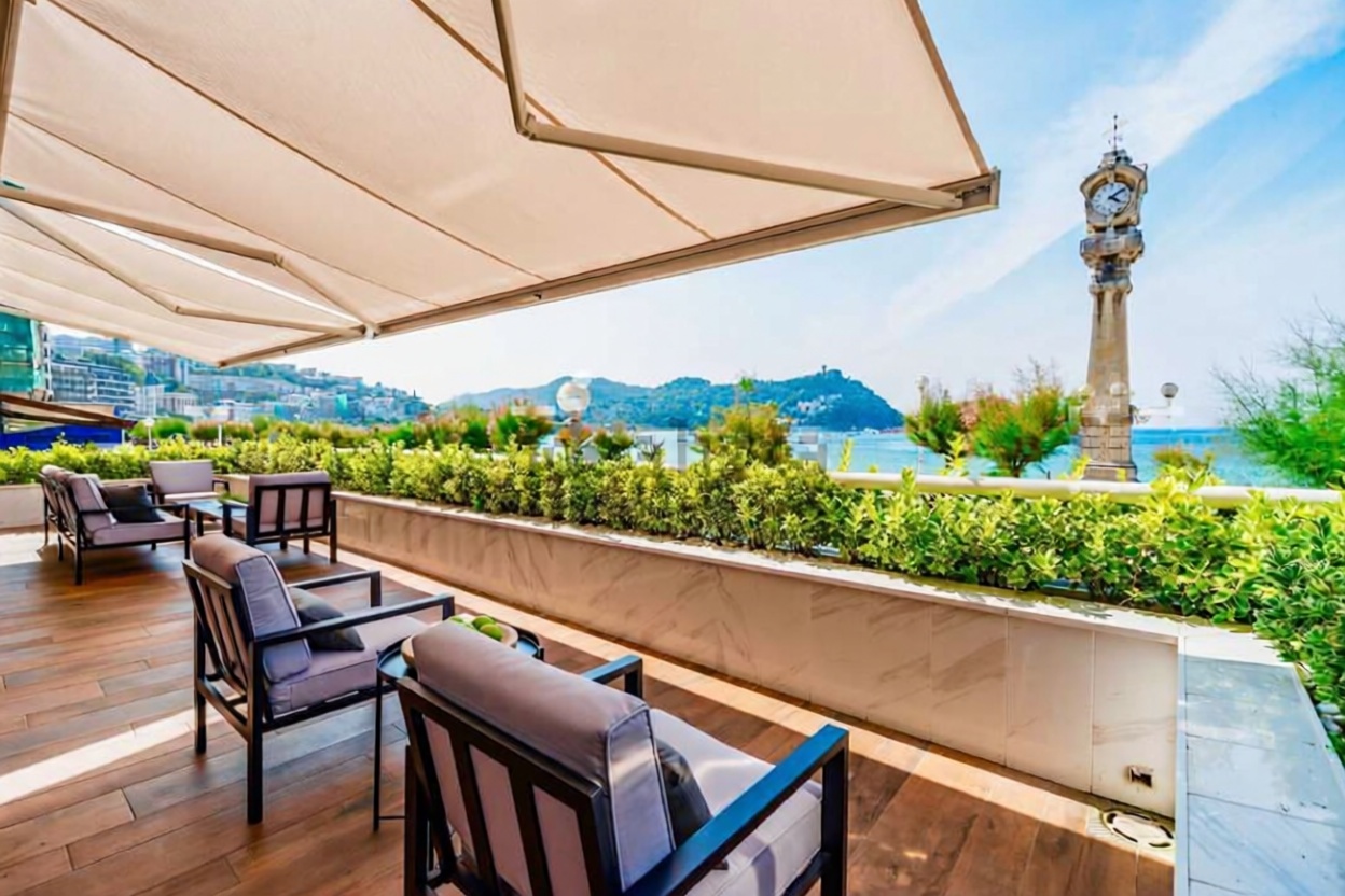 Wohnung in erste Strandlinie in Donostia-San Sebastián — Meerterrasse
