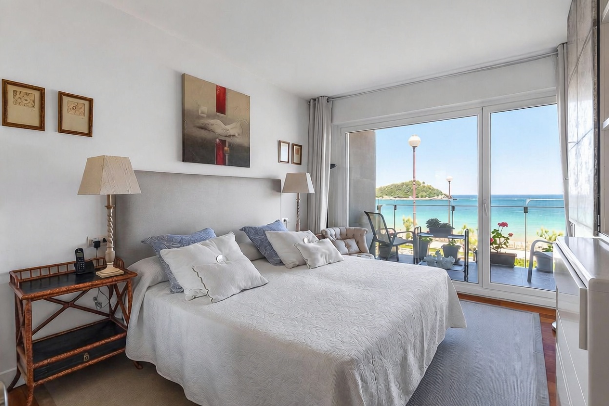 Wohnung in erste Strandlinie in Donostia-San Sebastián — Schlafzimmer