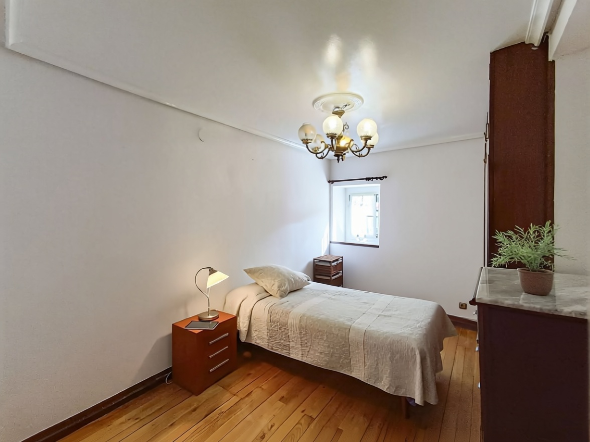 Wohnung in erste Strandlinie in Pasaia — Schlafzimmer