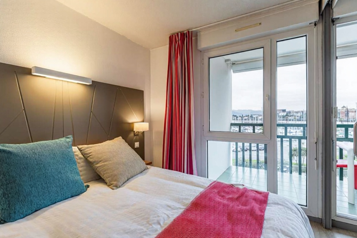 Wohnung in erste Strandlinie in Labort, País Vasco Francés — Bad