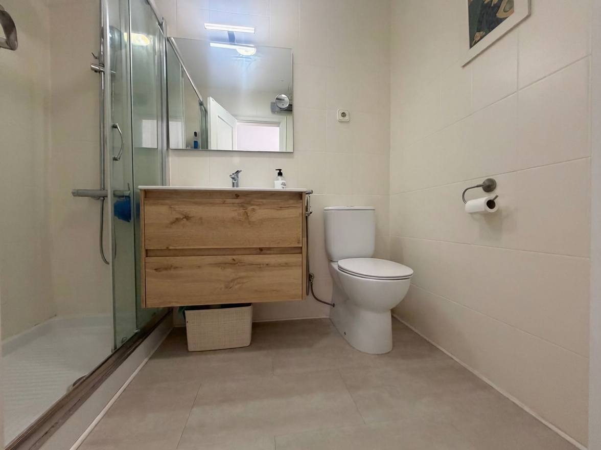 Beachfront flat in Miami Playa Mont-Roig del Camp — Bathroom