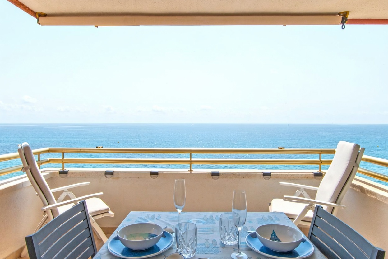 Beachfront flat in Miami Playa Mont-Roig del Camp