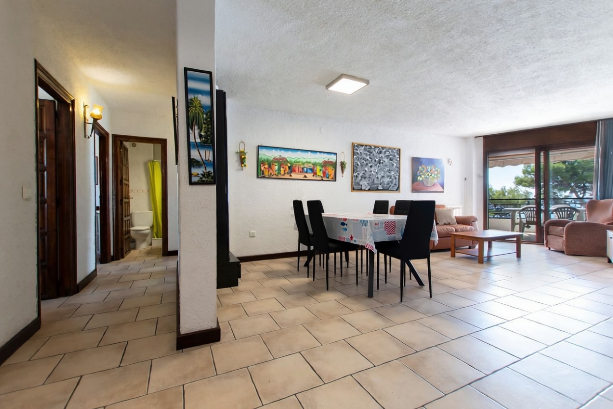 Beachfront flat in Miami Playa Mont-Roig del Camp — Living room