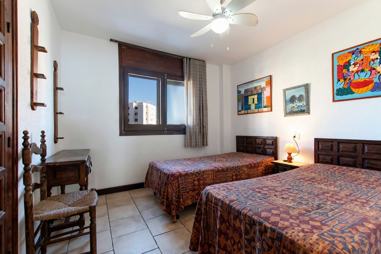 Beachfront flat in Miami Playa Mont-Roig del Camp — Bedroom